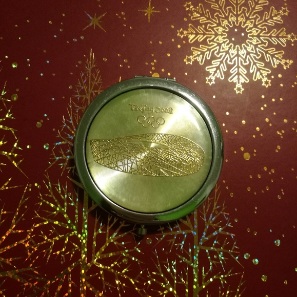 FREE 2008 Olympics Flip Mirror - Picture 2 of 3